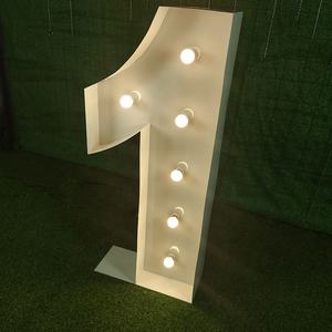 بيع بالجملة طاولة كبيرة الحب رسالة 2Ft طويل القامة لعيد ميلاد الطفل طاولة واحدة - Product Image 5