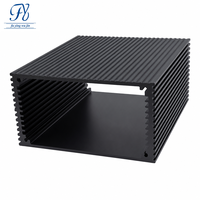 Boîtier de contrôle en aluminium extrudé anodisé noir 111,5*58mm avec dissipateur thermique à ailettes pleine surface, alvéolé, IP54 pour module d'alimentation