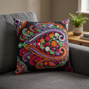 Funda de cojín de sofá de diseño cuadrado Suzyai hecha a mano Paisley bordada para uso en el hogar, hotel u hospital - Product Image 2