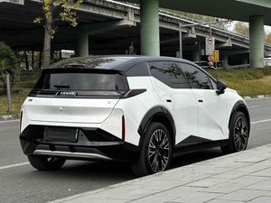 Zeekr X <span class=keywords><strong>2023</strong></span> Edición YOU Usado, SUV Eléctrico con Tracción Trasera, 4 Asientos, Vehículo Eléctrico Premium, Largo Alcance, Carga Rápida, Bien Mantenido, Listo para Enviar - Product Image 4