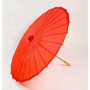 Parasol artisanal rouge de 84 cm en bambou et papier de coton avec logo personnalisé pour les mariées et les demoiselles d'honneur - Product Image 2