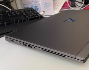 Laptop ZBook Fury 15 G7 con Processore Intel di 10a Generazione I7, 16GB RAM, 512GB SSD, Display 144Hz - Product Image 5