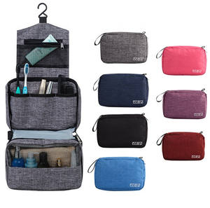 Sac de maquillage personnalisé en polyester imperméable, sac de toilette suspendu pour l'extérieur, organiseur de rangement - Product Image 1