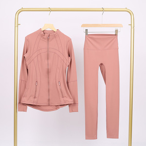 Ensemble <span class=keywords><strong>de</strong></span> yoga 2 pièces pour <span class=keywords><strong>femme</strong></span> : haut et short taille haute élastique en nylon/coton respirant et écologique, sans coutures, couleur unie - Product Image 2
