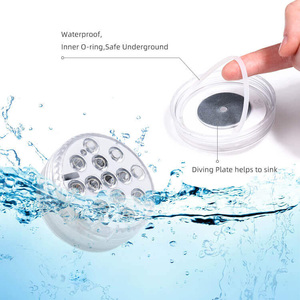 Lampes LED submersibles magnétiques <span class=keywords><strong>pour</strong></span> <span class=keywords><strong>piscine</strong></span>, <span class=keywords><strong>lumière</strong></span> sous-marine RGB avec télécommande RF, fonctionnant sur piles, changement de couleur <span class=keywords><strong>pour</strong></span> spa et <span class=keywords><strong>piscine</strong></span> - Product Image 3