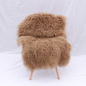 I cappotti con colletto e sciarpa utilizzano rifiniture in vera pelliccia di agnello con capelli lunghi e ricci naturali - Product Image 2