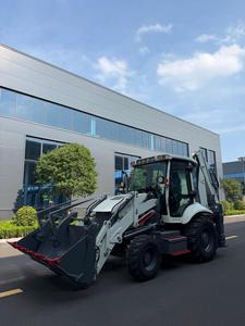 Chargeuse-pelleteuse blanche, poids opérationnel de 8100 kg, capacité de la benne de 1,5 m³, pour l'agriculture, l'aménagement paysager et les petites constructions - Product Image 4