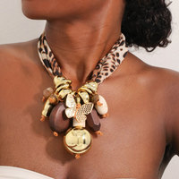 Kaimei-Collier en bois perlé et rétro imprimé léopard papillon, collier ras du cou pour femmes, nouvelle collection 2025