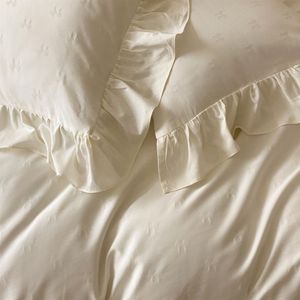 Parure de lit quatre pièces en coton lavé uni style princesse française, 60 fils, avec volants et nœuds jacquard blancs - Product Image 4