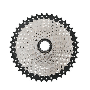 Cassette de vélo argentée et noire 11 vitesses 11-42T en alliage pour VTT et vélo de route - Product Image 4