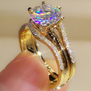 Anello a Sei Punte con Design Quadrato, Stile Classico per Donne - Product Image 3