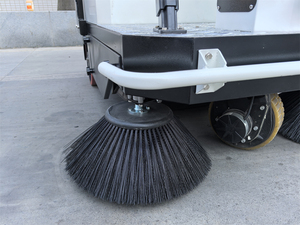 Heavy Equipment Industrial Outdoor Cleaner Street Sweeping Cleaning Machine - Product Image 3