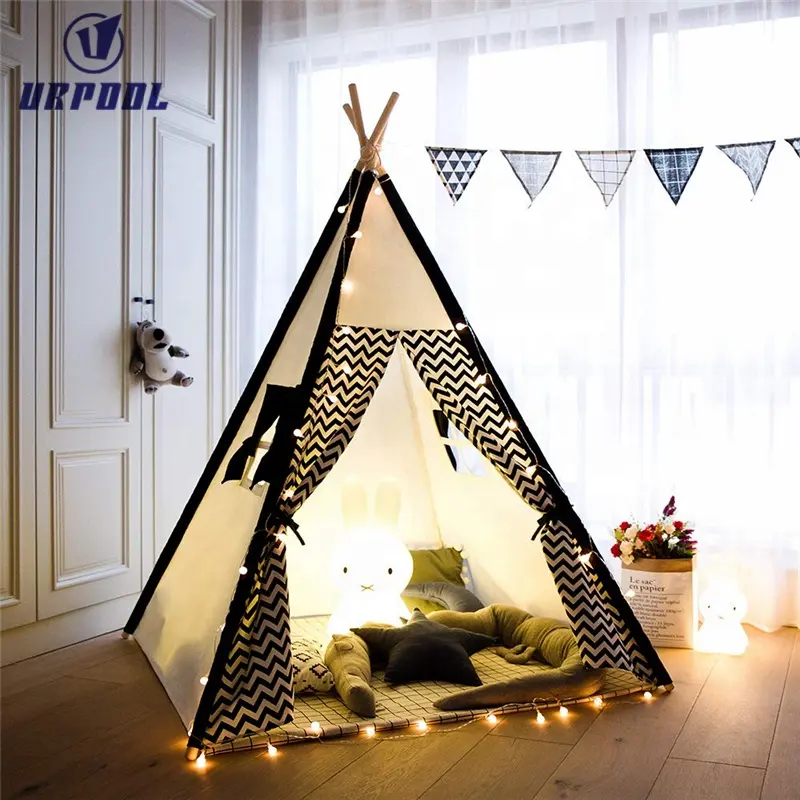 100% morbido Cotone di tela playhouse 4 lato Coperta bambini Teepee in bianco e nero della banda tenda con finestra