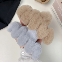 Vente en gros, pince requin extra large de 13cm de style européen et américain, pince en plastique moelleuse pour femmes d'hiver et d'automne
