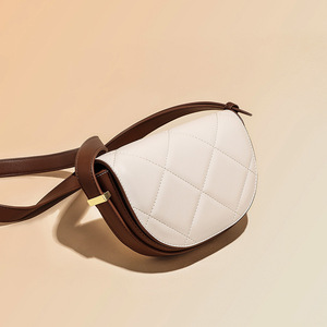 Sac en cuir de vachette souple avec bandoulière, sac rétro et simple à grande capacité pour femme - Product Image 3