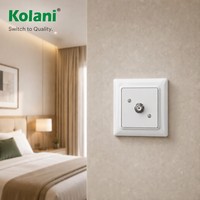 Enchufe de Pared para TV Kolani, Estándar Europeo, 84x84mm, Blanco Brillante, Coaxial, Placa Frontal de PC Ignífuga, Puerto Tipo F