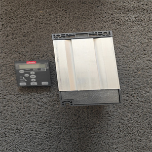 Variateur de fréquence Danfoss VLT FC-021PK75T4E20HXXXCXXXSXXX-132L9690 750W 380V Triphasé - Product Image 4