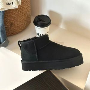 Nuevas Botas de Nieve de Diseño, Forradas de Terciopelo Grueso, Cálidas e Impermeables, Botas de Invierno con Plataforma, Parte Superior de Cuero, Aumentan la Altura - Product Image 5