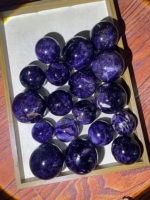 Penjualan Panas Bola Fluorite Perilla Ungu Alami yang Dipoles Berkilau untuk Hadiah Liburan yang Unik