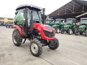 Tracteurs miniatures YTO en état neuf, 40 ch à 120 ch, machines agricoles multifonctionnelles avec moteur 4x4 - Product Image 4