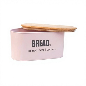 Contenedor de Pan Metálico Rosa con Tapa de Madera, Hermético, para Almacenamiento de Alimentos en la Cocina, con Frase Impresa - Product Image 1