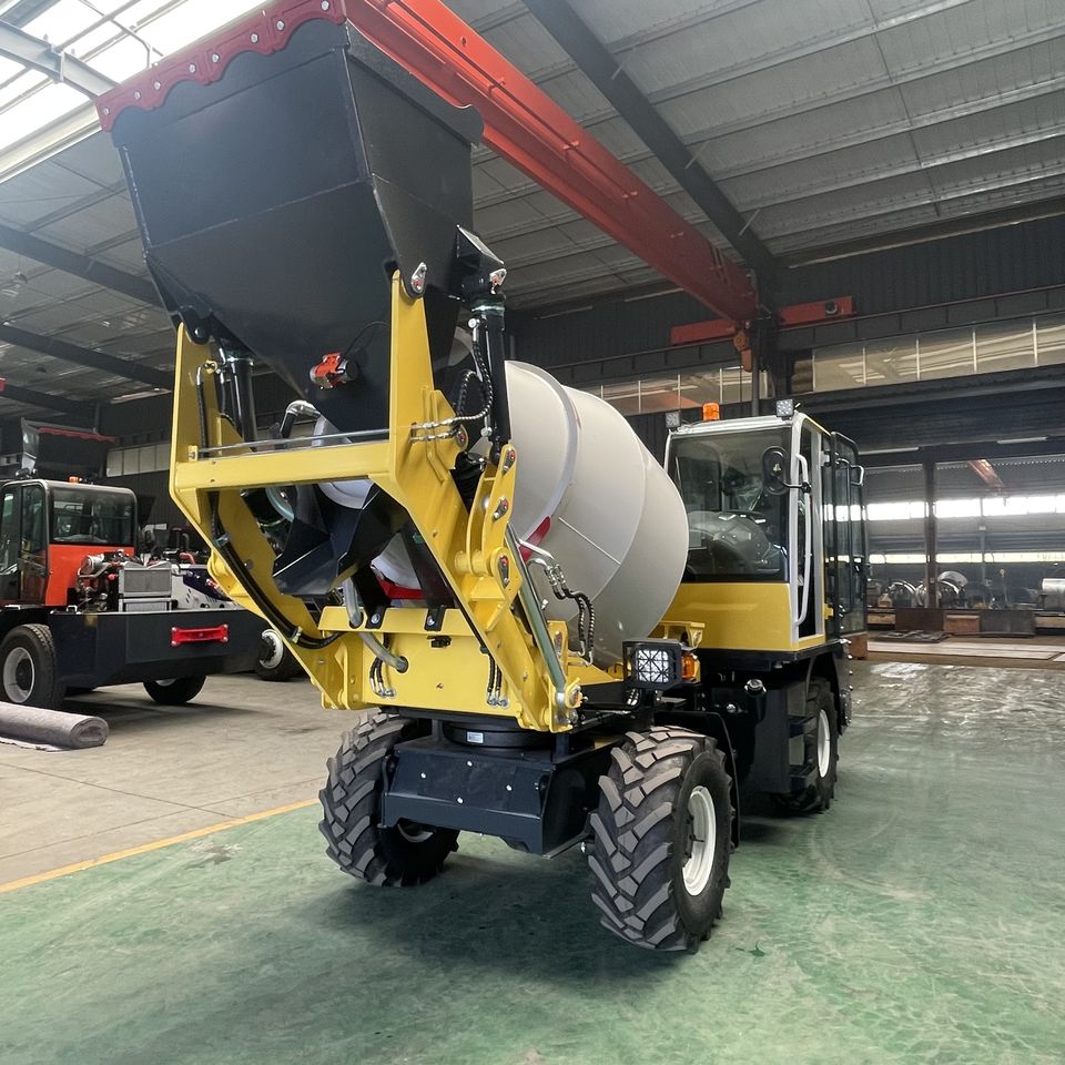 Heavy Duty Self Loading Concrete Mixer Truck For Concrete Works ...