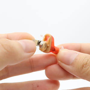 เครื่องช่วยฟัง Signia Micro Sound Amplifier hape สีแดงและสีน้ำเงิน แบบซ่อนในรูหู ใช้แบตเตอรี่แบบมองไม่เห็น พร้อมระบบประมวลผลดิจิทัล 2 ช่องสัญญาณ ใช้แบตเตอรี่ขนาด 10A - Product Image 6