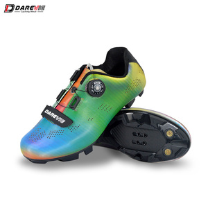Chaussures De vélo Darevie chaussures De vélo professionnelles arc-en-ciel réfléchissantes chaussures De cyclisme <span class=keywords><strong>vtt</strong></span> autobloquantes <span class=keywords><strong>SPD</strong></span> chaussures De <span class=keywords><strong>vtt</strong></span> Zapatos De Ciclismo - Product Image 6