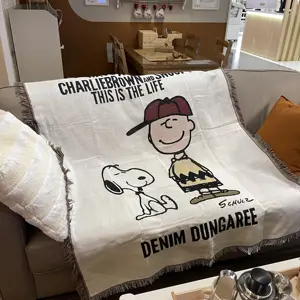 Ev dekor dokuma battaniye % 70% polyester % 30% pamuk sevimli karikatür tarzı snopattern desen atmak battaniye özelleştirilebilir yumuşak piknik örtüsü