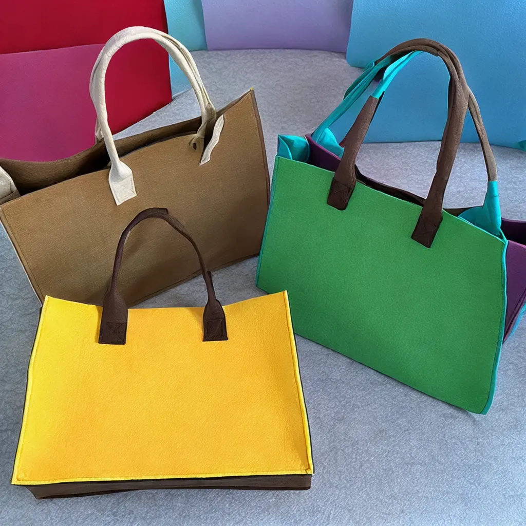 2024 थोक फेल्ट महिलाओं का शोल्डर टोट बैग लोगो के साथ कस्टम फेल्ट शॉपिंग बैग शॉर्ट हैंडल फेल्ट टोट बैग शॉपिंग