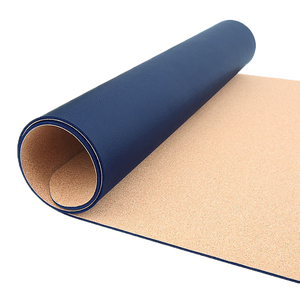 Alfombrilla de Escritorio Grande para Oficina y Estudio, Base de Corcho, Superficie de Cuero PU, Alfombrilla de Doble Cara para Oficina y Hogar - Product Image 1
