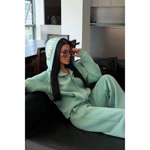 Conjunto Deportivo de Nylon Verde Agua con Cierre, para Entrenamiento y Jogging, Cómodo, Transpirable, Resistente al Viento, con Impresión de Logotipo Personalizado - Product Image 3