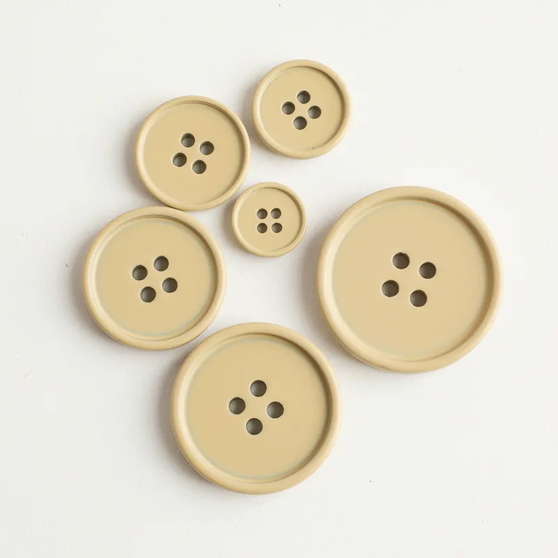 Wholesale 4 Holes Round Shaped Thin Edge Hand Sewing Resin Button Men's T Shirt Button for Garment