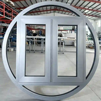 Fenêtres en aluminium sur mesure, modernes, pour entrée extérieure, de forme ronde irrégulière, fixes, avec options d'ouverture partielle ou complète, pivotantes centrales, insonorisées