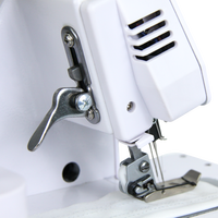 JUKKY Promotion Exceptionnelle 4-434D Mini Machine à Tricoter Électrique Domestique Grande Vitesse Triple Aiguille Surjeteuse avec Moteur Métallique