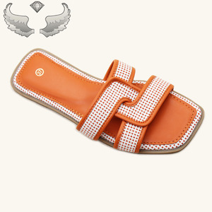 Serie espositiva di scarpe da <span class=keywords><strong>donna</strong></span> di nuovo stile estivo in Stock-<span class=keywords><strong>pantofole</strong></span> da <span class=keywords><strong>donna</strong></span> semplici ed <span class=keywords><strong>eleganti</strong></span> e alla moda - Product Image 4