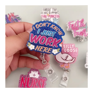 تصنيع جعل الشعار الخاص بك ملحقات ممرضة قابل للسحب الاكريليك معرف اسم حامل شارة بكرة مع مشبك التمساح - Product Image 1