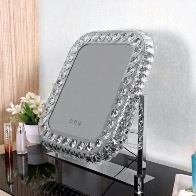 Exquisite Crystal Illuminated 360 Degree Rotation Tabletop Mirror for Bedroom Gift Shop Valentine Present Led Makeup Mirror