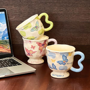 Taza de café de cerámica con diseño de mariposa, con asa, para un solo vaso, diseño de dibujos animados, para desayuno y regalos. - Product Image 1