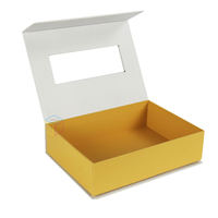 Scatola Regalo Personalizzata con Stampa in Lamina, Coperchio e Base in Cartone Rigido, Inserto e Finestra in PVC per Dolci