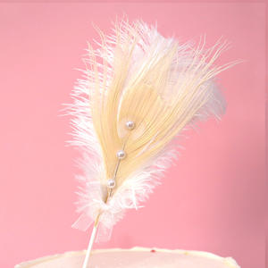 Ideas de nuevos productos 2021 suministros de horneado para niños evento baby shower pastel accesorios <span class=keywords><strong>confeti</strong></span> pluma pastel topper - Product Image 1