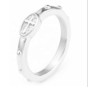 Anillo de Cruz con Rosario Religioso, Banda de Acero Inoxidable Chapada en Oro de 18K, Joyería Cristiana Católica Unisex para Fiestas, Vida Diaria, Oración y Bodas - Product Image 6