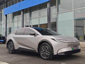 <span class=keywords><strong>TOYOTA</strong></span> BZ5X, autonomie de 550 km, super propre, véhicule électrique, fonctionnement impeccable, climatisation en bon état, caméra 360°, toit ouvrant, accès sans clé, comme neuf - Product Image 3