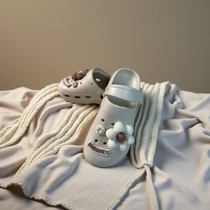 Sabots d'hiver légers à semelle épaisse pour femmes, version coréenne 2025, nouvelle collection été, vente en gros Yearning Factory, modèle parent-enfant - Product Image 2