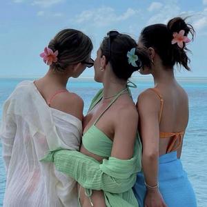 بيع بالجملة زهرة Plumeria ملحق الأكثر مبيعًا مخلب جانبي بلاستيكي كعكة رأس خلفية مشبك قرش للعطلات - Product Image 3