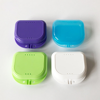 Boîte de rangement pour prothèses dentaires en plastique avec trous et porte-bretelles Petit étui de retenue avec doublure en silicone 24g Heavy Duty