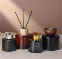 Diffuseur d'huiles essentielles en verre ambré noir mat givré de 50ml 100ml personnalisé bouteille de diffuseur de roseau ronde simple vide