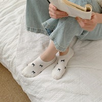 Nouvelles chaussettes courtes basses colorées et amusantes de style tendance avec un design caché pour femmes, en coton.