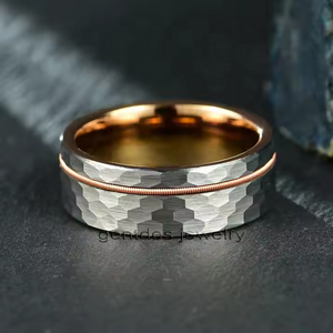 Gentdes Sieraden Klaar Om Te Verzenden 8Mm Gehamerde Gitaarsnaar Inlay Roségouden Wolfraam Herenringen - Product Image 3