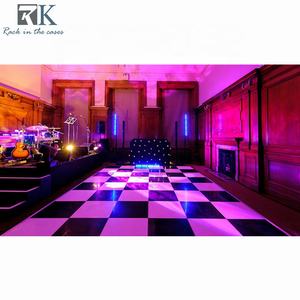 Pista de Baile Clásica con Patrón a Cuadros de 4'x4' en Blanco y Negro para Bodas y Fiestas - Product Image 5